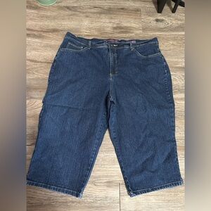 Gloria Vanderbilt Woman’s Dark Blue Relaxed Shorts